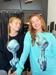 alien_friendly_invasion_cyan_black_front