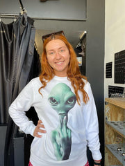 alien_friendly_invasion_white_front