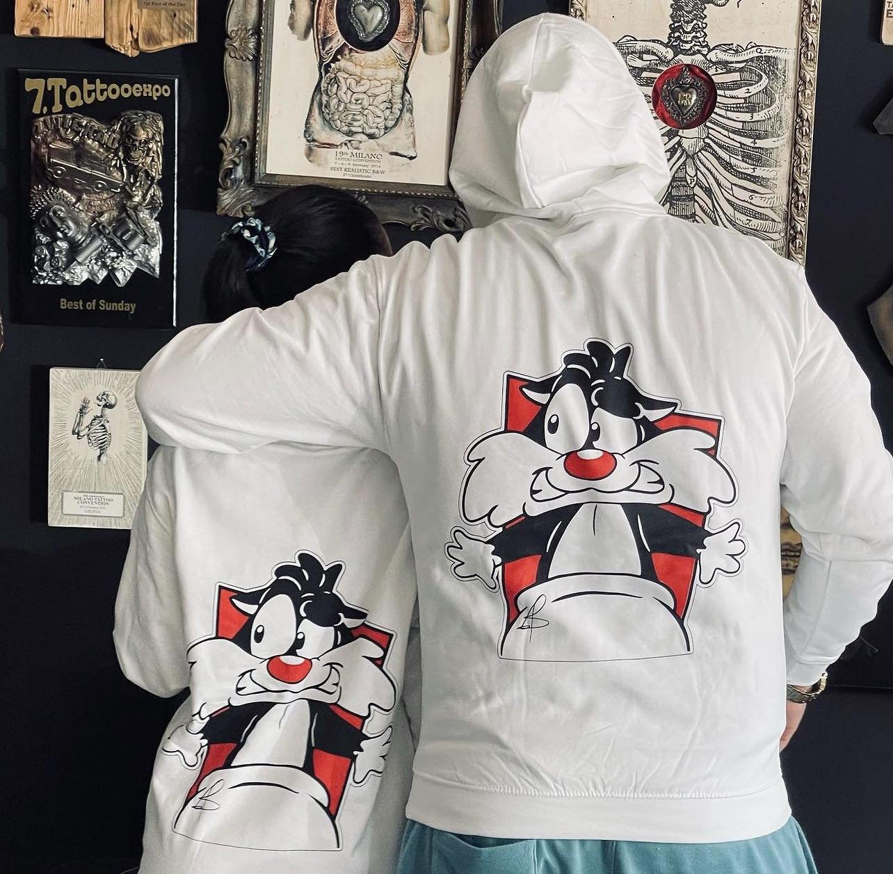 kitten_cuddles_sylvester_jr._hootenanny_white_back